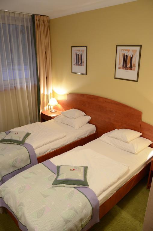 Agat Hotel Łódź Rum bild